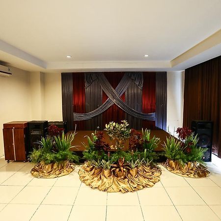 Tlekung Grand Batu Inn מראה חיצוני תמונה